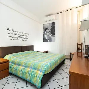 Casemi - Mercato 16 Dx In Full City Center Apartamento Milán